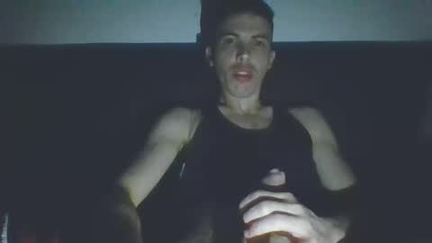 Snapshot of dane950804 chatting on February 21, 12:33 am dane950804 online show from February 21, 12:33 am