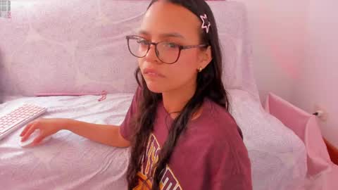 Danesa online show from May 22, 7:30 pm