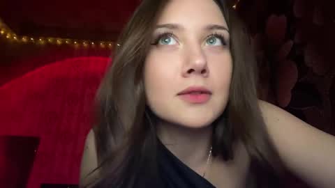 Snapshot of dangerous_softness chatting on April 4, 5:32 pm dangerous_softness online show from April 4, 5:32 pm