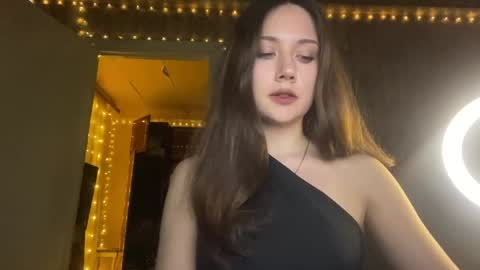 Snapshot of dangerous_softness chatting on April 9, 8:36 pm dangerous_softness online show from April 9, 8:36 pm