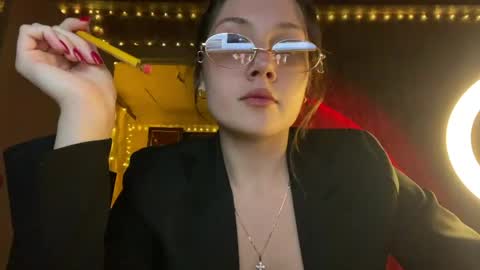 Snapshot of dangerous_softness chatting on May 1, 7:07 pm dangerous_softness online show from May 1, 7:07 pm