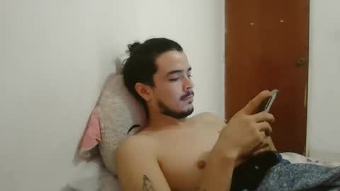 Snapshot of dani_42017 chatting on February 3, 12:25 pm dani_42017 online show from February 3, 12:25 pm