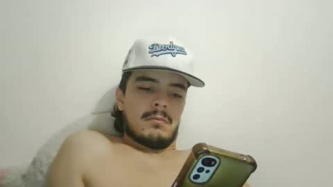 Snapshot of dani_42017 chatting on February 12, 11:18 am dani_42017 online show from February 12, 11:18 am