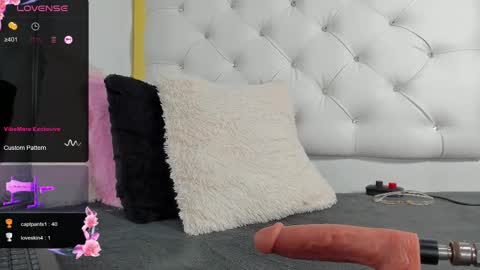 Snapshot of dani_ary chatting on February 26, 5:17 pm DANI online show from February 26, 5:17 pm