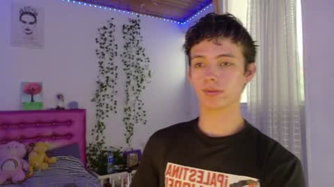 Snapshot of dani_dancer chatting on June 21, 8:11 pm Dani Dancer online show from June 21, 8:11 pm