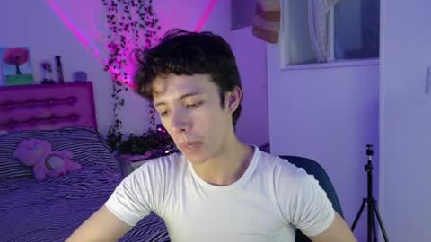 Snapshot of dani_dancer chatting on July 5, 11:12 pm Dani Dancer online show from July 5, 11:12 pm