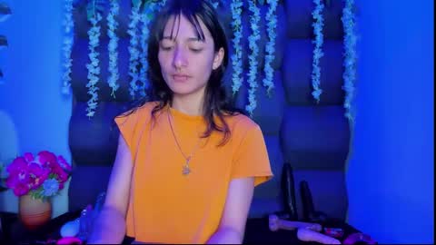 Snapshot of dani_dream chatting on May 25, 3:40 pm dani_dream online show from May 25, 3:40 pm