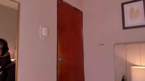 Hi I am Dani online show from June 2, 11:34 am
