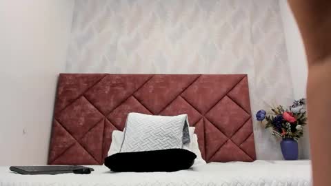 Snapshot of dania_moore_ chatting on December 24, 2:44 pm JANE online show from December 24, 2:44 pm