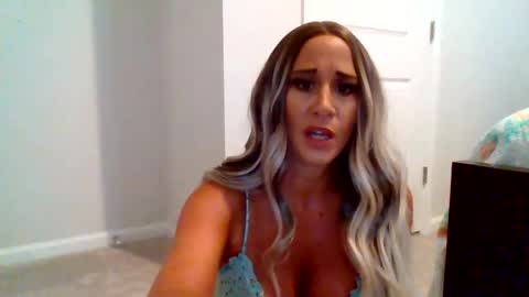 Snapshot of danibrass1 chatting on May 4, 2:35 pm DaniBrass1 online show from May 4, 2:35 pm