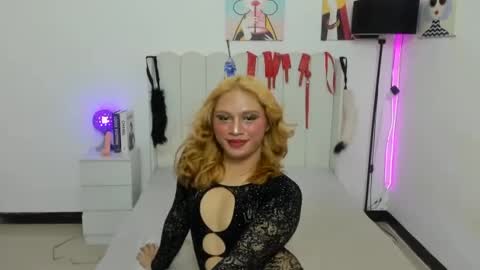 Hello Everyone We are Danica  Mia online show from July 22, 10:56 pm