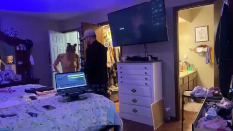 Snapshot of danidragon69 chatting on December 5, 3:06 pm Dani Dragon online show from December 5, 3:06 pm