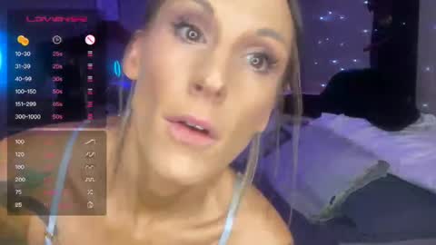 Snapshot of danidragon69 chatting on December 6, 9:57 pm Dani Dragon online show from December 6, 9:57 pm