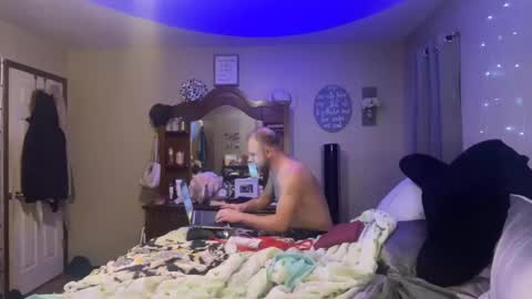 Snapshot of danidragon69 chatting on December 15, 8:19 am Dani Dragon online show from December 15, 8:19 am