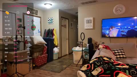 Snapshot of danidragon69 chatting on December 22, 9:44 am Dani Dragon online show from December 22, 9:44 am