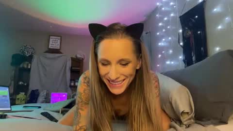 Snapshot of danidragon69 chatting on December 28, 7:11 am Dani Dragon online show from December 28, 7:11 am