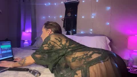 Snapshot of danidragon69 chatting on January 15, 8:51 am Dani Dragon online show from January 15, 8:51 am