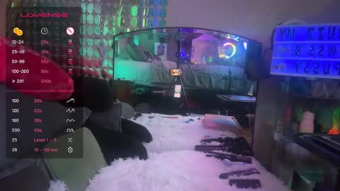 Snapshot of danidragon69 chatting on January 31, 8:43 am Dani Dragon online show from January 31, 8:43 am