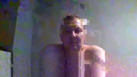 Snapshot of daniel0028 chatting on October 12, 11:15 pm dan online show from October 12, 11:15 pm