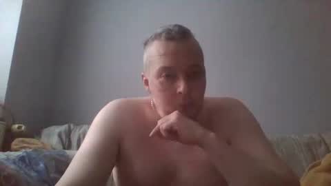 Snapshot of daniel0028 chatting on February 5, 8:52 am dan online show from February 5, 8:52 am