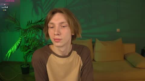daniel__schmidt online show from May 5, 5:26 am