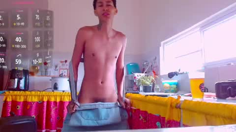 Snapshot of daniel_deluxx chatting on May 16, 5:23 pm daniel_deluxx online show from May 16, 5:23 pm