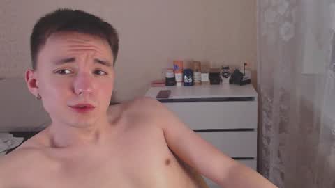 Snapshot of daniel_isaak chatting on August 2, 1:37 am Daniel Jerry online show from August 2, 1:37 am