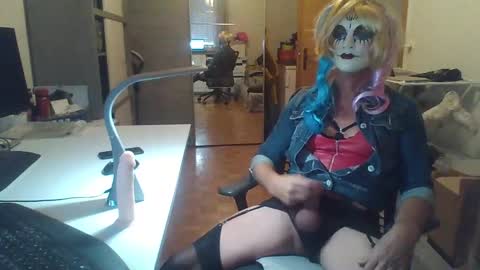 Snapshot of daniela69i chatting on December 10, 2:50 pm newcumer online show from December 10, 2:50 pm