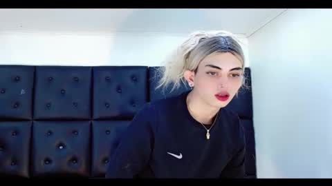 daniela_pink_ online show from March 1, 8:11 pm