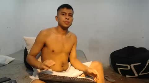 danielitopapii online show from December 6, 12:38 pm