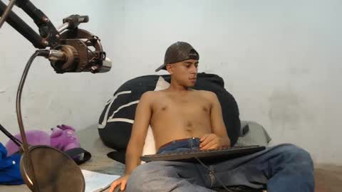 danielitopapii online show from December 18, 10:57 pm