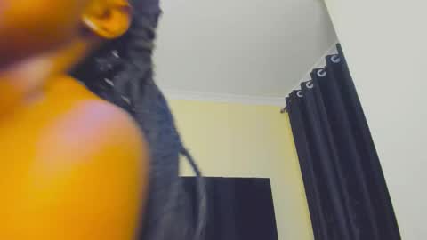 danielle_rock online show from October 16, 9:05 pm