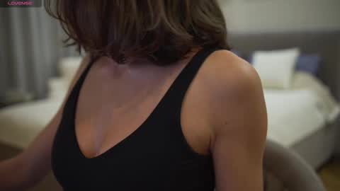 Danielle online show from September 19, 6:30 pm