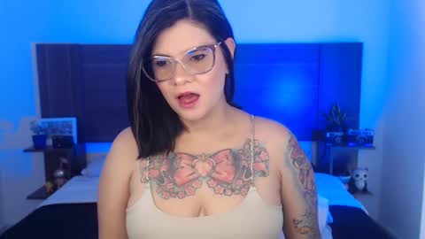 Snapshot of daniellerain chatting on February 9, 7:41 pm daniellerain online show from February 9, 7:41 pm