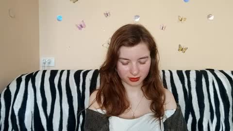 Snapshot of daniellevaulet chatting on April 29, 1:15 pm Mia online show from April 29, 1:15 pm