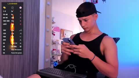 Daniels Cruz online show from March 10, 9:18 pm