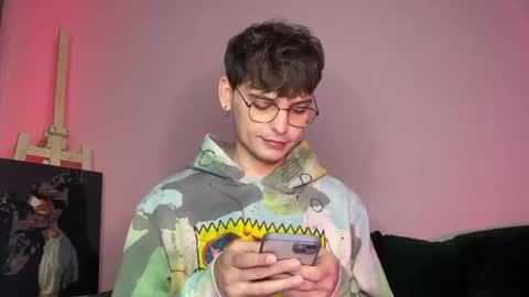 danieltuckerr online show from March 15, 7:20 pm