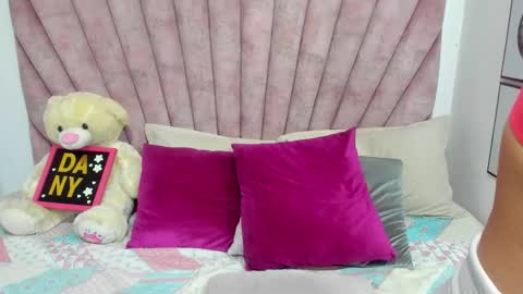 DaniiBelluci  online show from March 10, 4:50 am