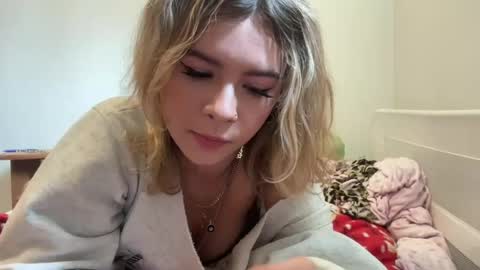 Snapshot of danilovexoxo chatting on July 24, 6:28 pm danilovexoxo online show from July 24, 6:28 pm