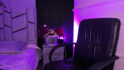 Dani Phonenix online show from February 23, 11:51 am