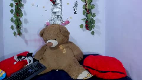 Dani  online show from May 5, 2:08 am