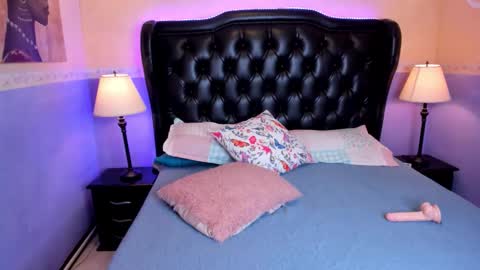 Snapshot of danna_copers chatting on February 27, 3:01 pm Danna online show from February 27, 3:01 pm