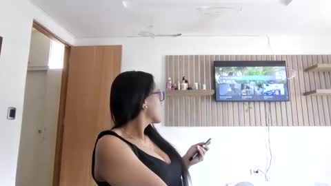 Snapshot of danna_gomez00 chatting on February 26, 7:35 pm danna_gomez00 online show from February 26, 7:35 pm