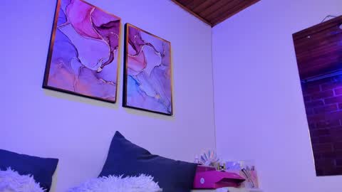 Danna Lovs online show from January 13, 5:12 pm