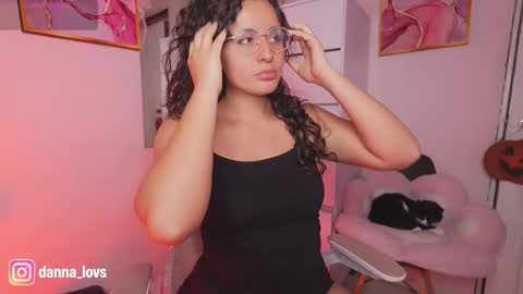 Danna Lovs online show from October 8, 5:43 pm