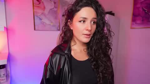 Danna Lovs online show from March 1, 2:30 pm