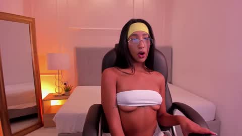 danna_palmeth online show from October 23, 8:40 pm