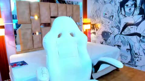 Snapshot of danna_petiite chatting on May 13, 8:16 pm danna online show from May 13, 8:16 pm