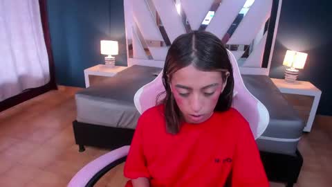 Snapshot of danna_petiite chatting on May 16, 12:37 pm danna online show from May 16, 12:37 pm