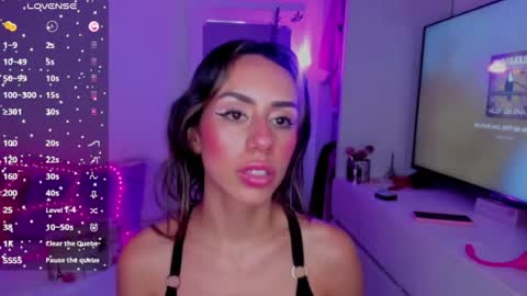 Danna Rhodes online show from July 10, 12:52 pm